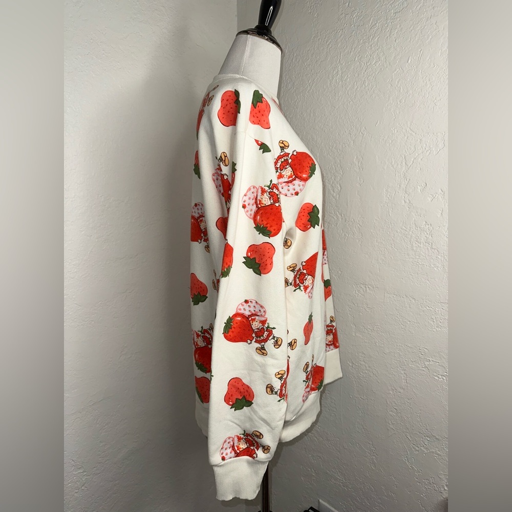 Strawberry Shortcake Ivory Retro Pullover Sweatshirt S/M - Picture 4 of 9